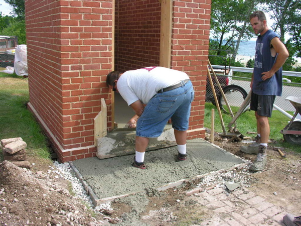 images/Oil_House/17 - Front threshold.jpg
